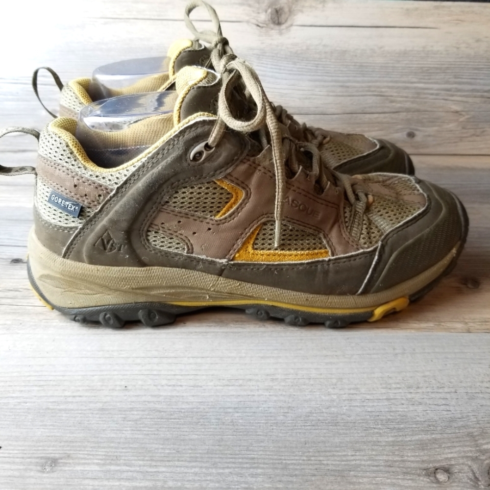 Vasque Breeze 7085 Vegan Leather Hiking Boots